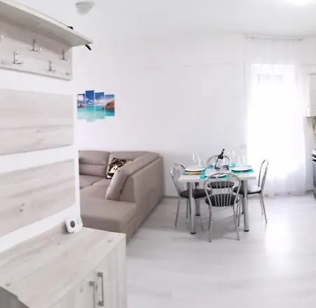 Bzk Apartment דירה